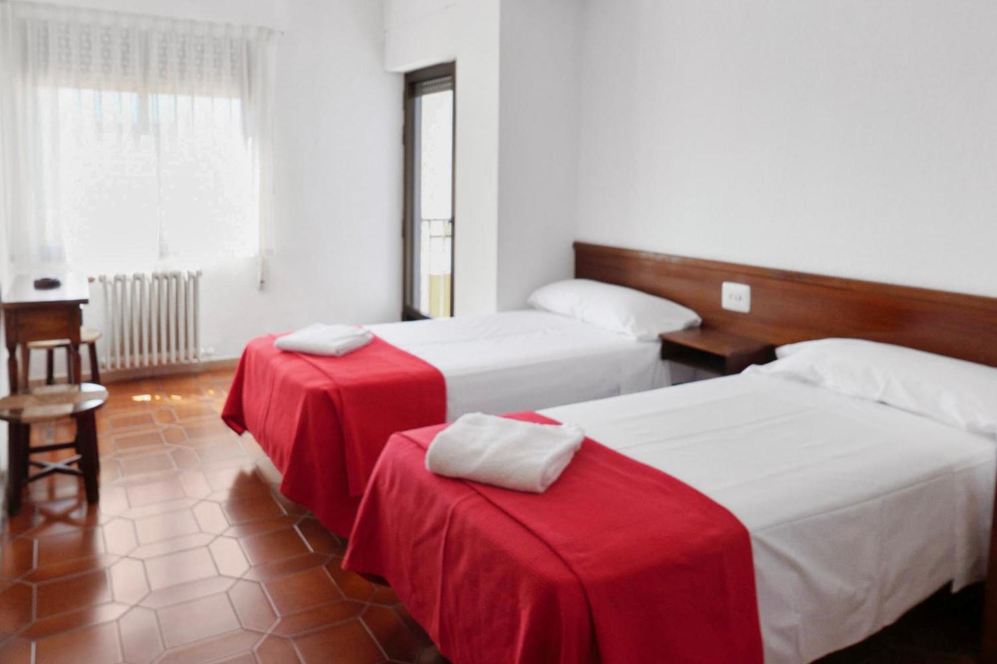 Hostal La Torre Benicassim Exterior photo